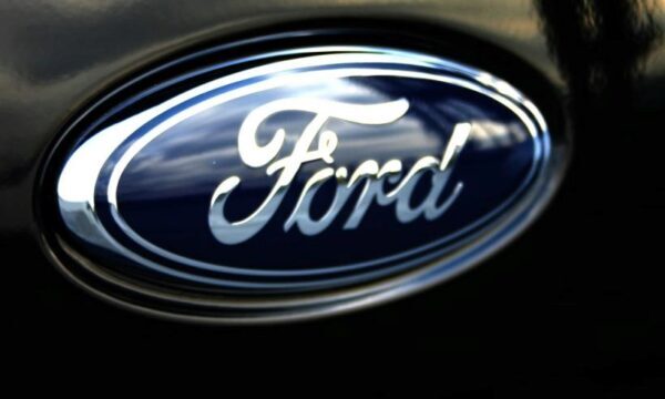 Автобренд Ford снизил стоимость на кроссовер Kuga