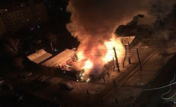 Частный дом в Екатеринбурге сгорел за 15 минут