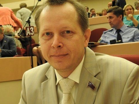 Депутат передал министру экологии жалобу на вонь в Балакове