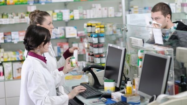 ФАС намерена обязать аптеки предлагать покупателям самые дешевые лекарства