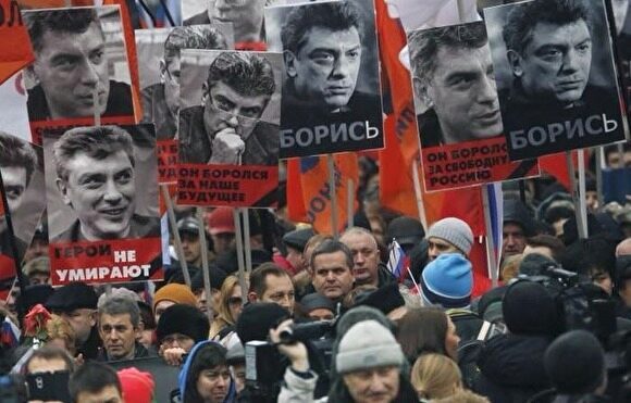 Илья Яшин анонсировал проведение в Москве марша памяти Бориса Немцова