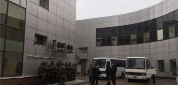 К зданию суда, где рассматривают дело Саакашвили, стянули Нацгвардию