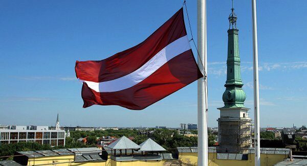 Кабмин Латвии утвердил переход российских школ на латышский язык