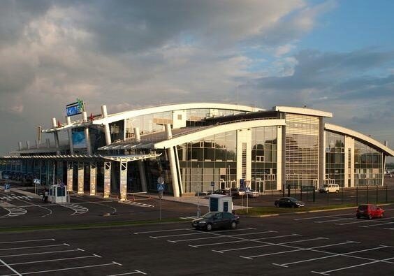 Коллектив «Жулян» поддержал переименование аэропорта в честь Сикорского — КГГА
