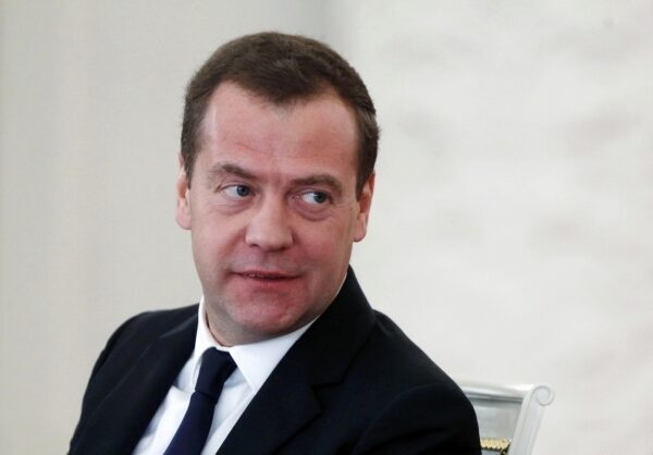 Криптовалюта стала новым вызовом для бизнеса и правительств — премьер Медведев