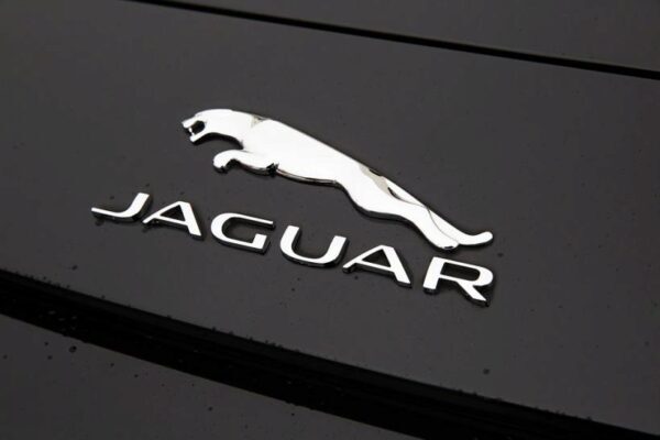 Люксовый Jaguar Range Rover в кузове купе впервые заметили на тестах