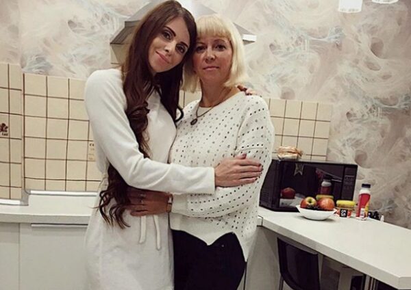 Мама Ольги Рапунцель станет участницей телешоу "Дом-2"