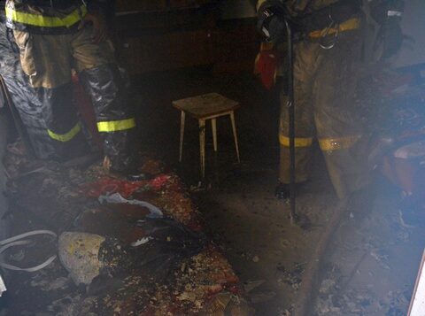 МЧС: В Аткарске квартира могла сгореть из-за игравших с зажигалкой детей