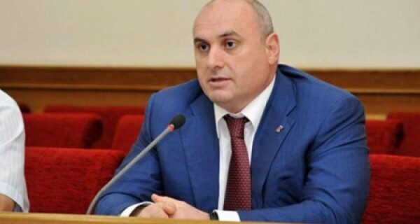 Мэра Махачкалы заподозрили в превышении полномочий с ущербом в 81 млн рублей