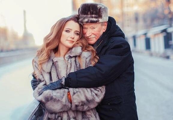Молодая супруга Ивана Краско Наталья не стыдится участвовать в скандальных ток-шоу