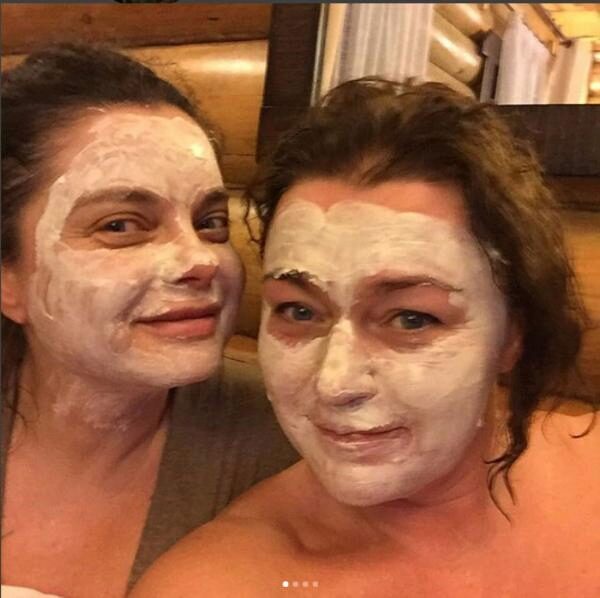 Наташа Королева опубликовала в Instagram смелые фото из бани