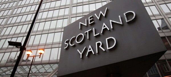 «Образцовые» британские полицейские насиловали жертв преступлений
