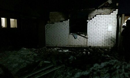 Первопричиной пожара жилого дома в Сорочинске стал взрыв бытового газа