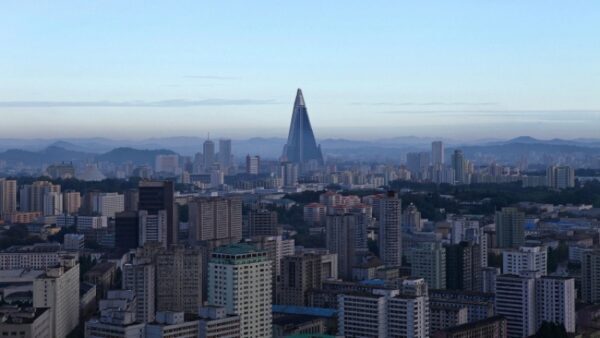 Пхеньян и Сеул обсудят визит северокорейских артистов в Южную Корею