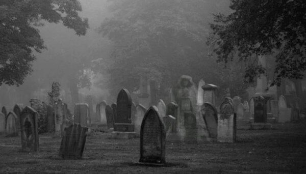 "Призрак" с кладбища в Великобритании оказался в суде