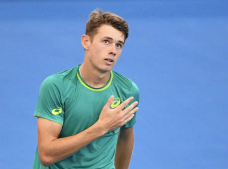 Русский теннисист Медведев одержал победу турнир в Сиднее