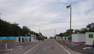 Ситуация на КПВВ в Донбассе: меньше машин на «Новотроицкое»