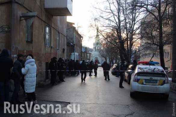Стрельба в Одессе: ранены трое полицейских, стрелок убит (ФОТО, ВИДЕО)
