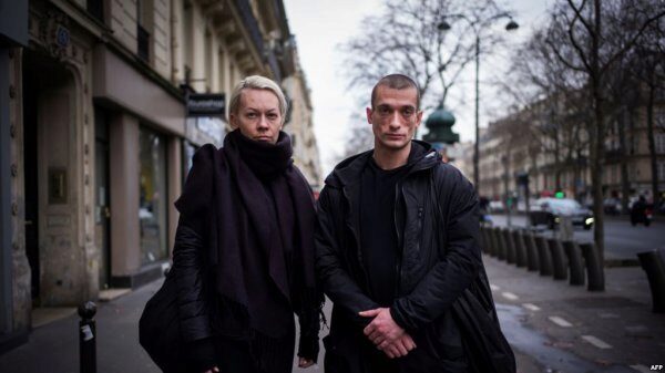Супругу российского акциониста Павленского выпустили из тюрьмы во Франции
