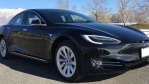 Tesla Model S превратили в быстрейший бронированный автомобиль в мире