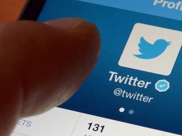 Twitter просматривает личные сообщения пользователей