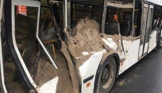 В центре Петербурга сгорел туристический автобус