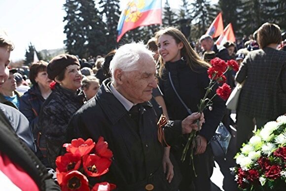 В честь освобождения Ленинграда от блокады ветеранам дадут 1 день покататься бесплатно