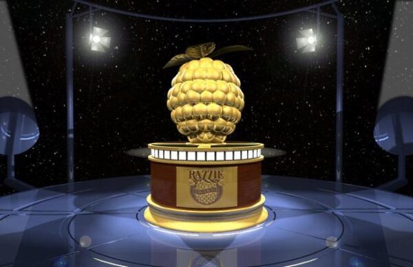 В качестве номинанта на кинопремию "Золотая малина" был объявлен Джонни Депп