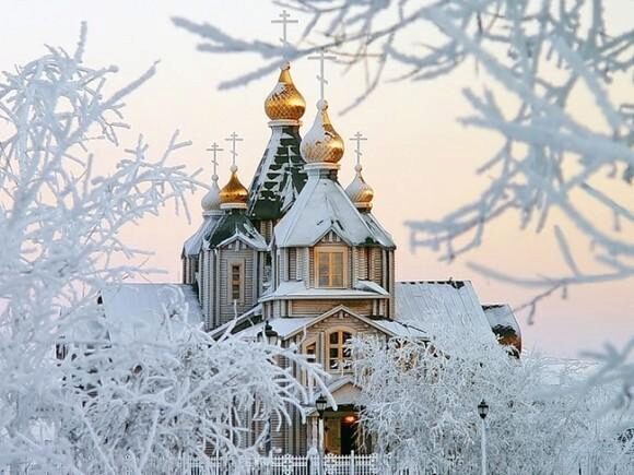 В России 6 января православные христиане отмечают Сочельник