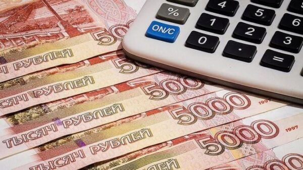 В России выделят 14,5 млрд. рублей на повышение зарплат бюджетникам