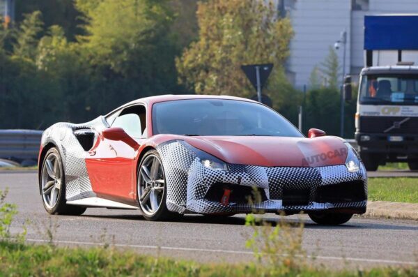 В Сети появились снимки нового экстремального автомобиля Ferrari (ФОТО)