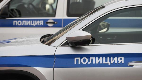 В Смоленске возле кафе ограбили и порезали мужчину