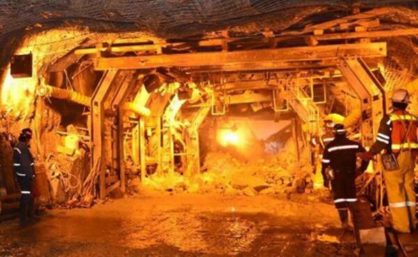 В столичном метро загорелась шахта
