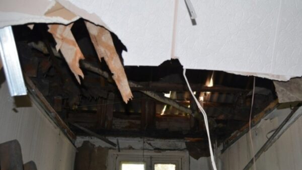В Бийске пенсионер умер из-за обрушившегося потолка в личном доме