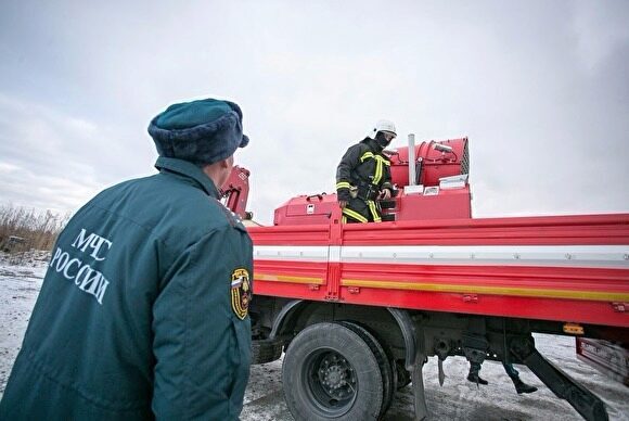 В Екатеринбурге из-за пожара на подземной парковке эвакуировали жителей дома