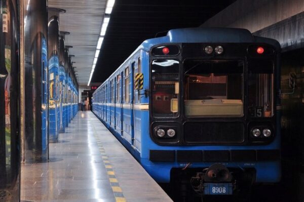 В екатеринбургском метро будут объявлять станции на английском языке