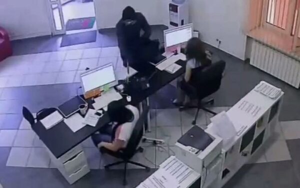 В Саратове совершено разбойное нападение на кабинет «Росгосстраха»
