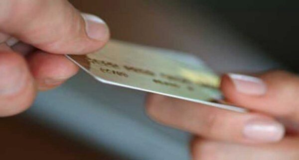 Житель Райчиханска, запомнив чужой ПИН-код, снял деньги с кредитки