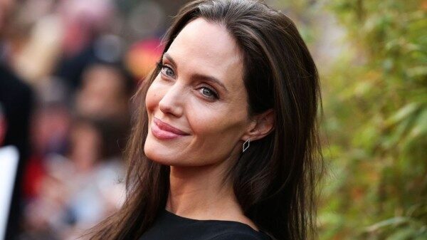 Анджелина Джоли снова находится на грани нервного срыва