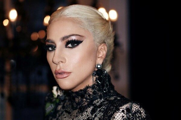 Леди Гага вынуждена отменить гастроли из-за проблем со здоровьем