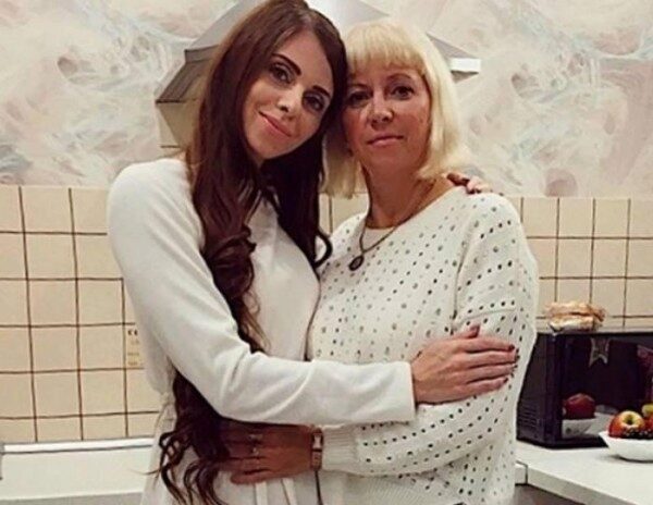 Мама Ольги Рапунцель намерена забрать свою дочь из "Дома-2"