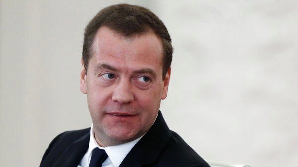 Медведев назвал знаком землетрясение в Алма-Ате