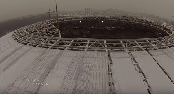На стадионе «Самара-Арена» приступили к покрытию купола вторым слоем