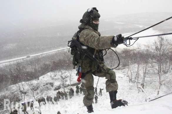 Уникальные кадры: Спецназ штурмует горы Кавказа и сопки Дальнего Востока (ФОТО)