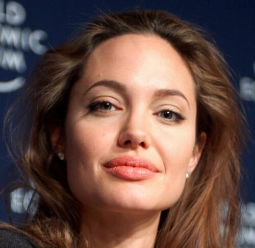 Анджелина Джоли завела тайного любовника на зло Питту