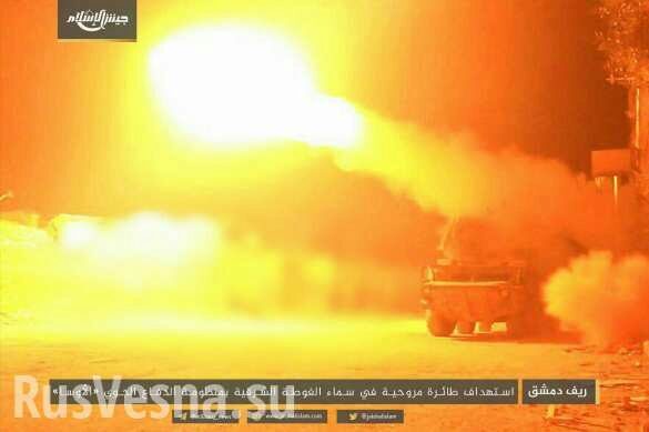 МОЛНИЯ: Боевики атаковали военный вертолёт над Дамаском из ЗРК «Оса»