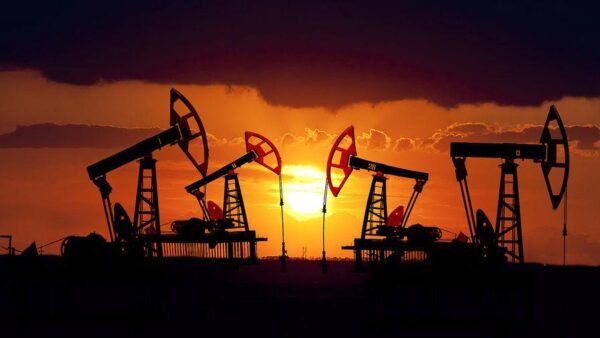 Нефть дешевеет в ожидании новых “торговых войн”, - эксперты