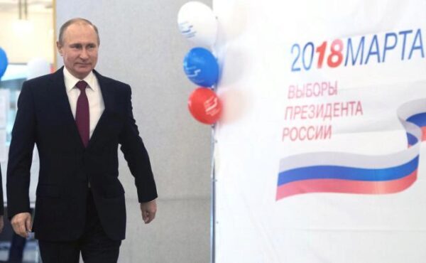 По предварительным данным Путин набирает на выборах президента более 70% голосов