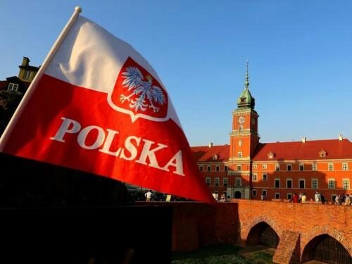 За фразу "Слава Украине" в Польше вызвали полицейских