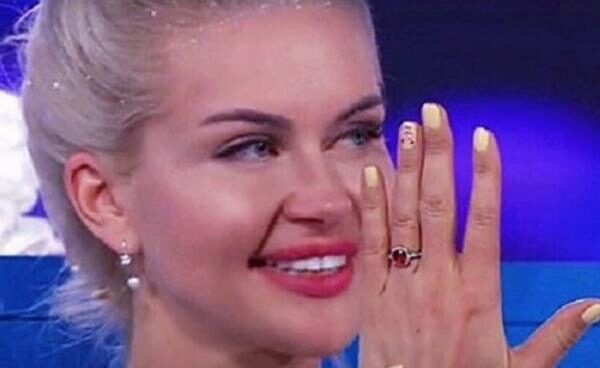 Марина Африкантова выиграла кольцо за миллион рублей